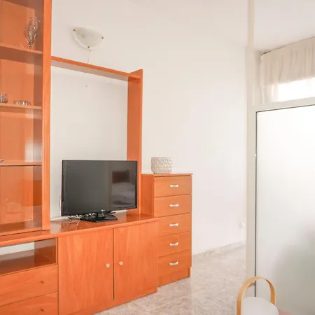 Village Apartment *